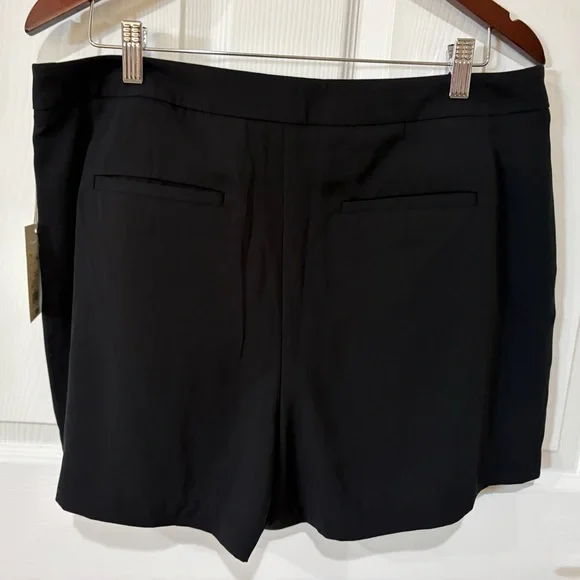 A New Day Black Tailored Shorts Size 14 High Rise Pleated - Picture 2 of 6